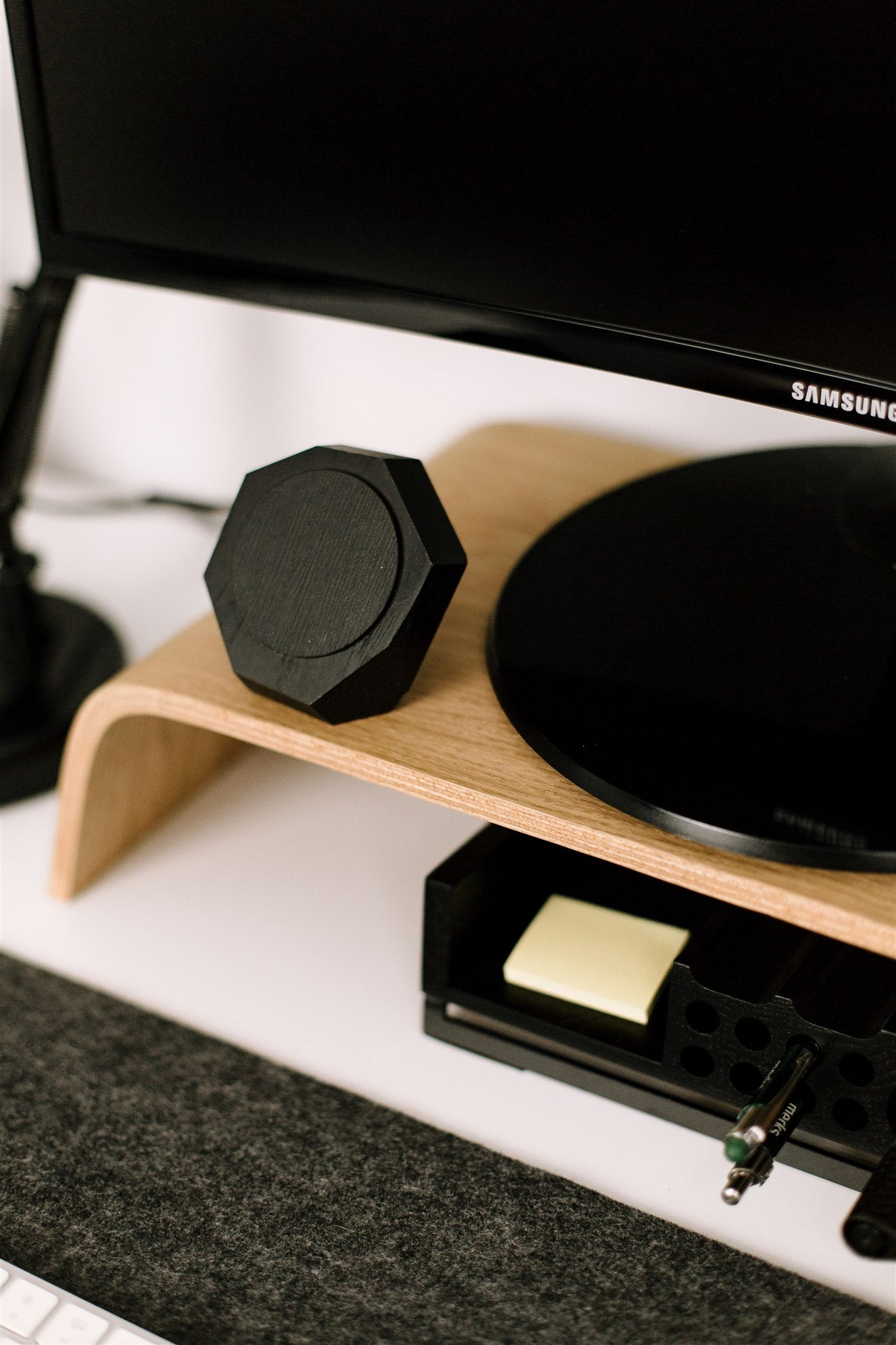 The Future of Phone Charging: 5 Benefits of MagSafe Wireless Chargers