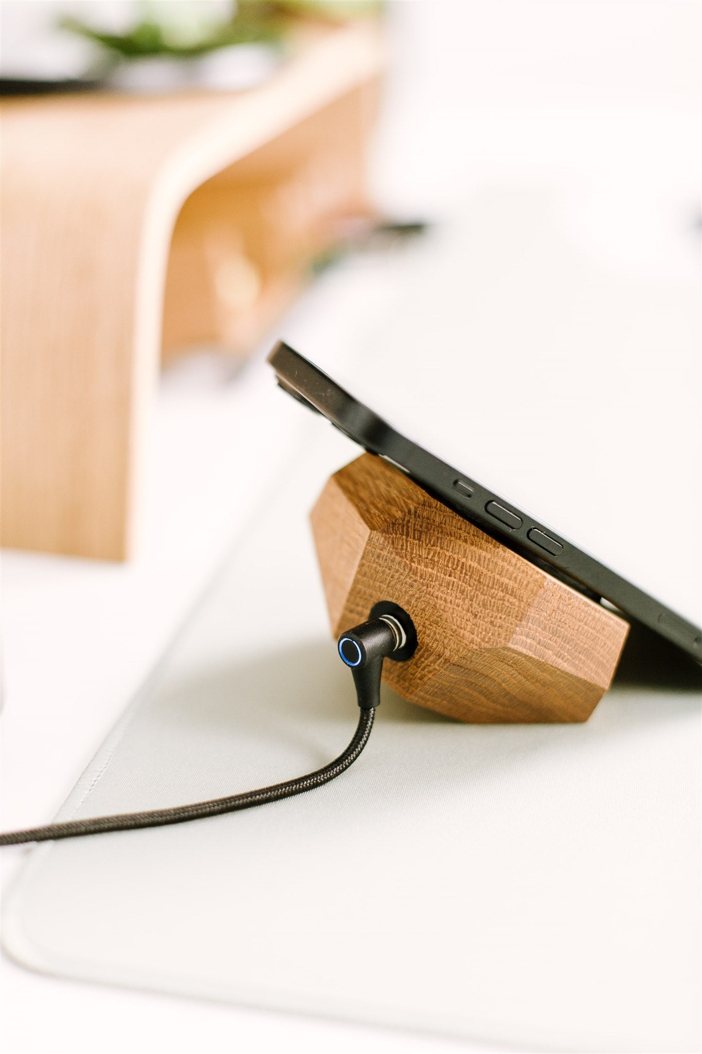MagSafe charger CLASSIC OAK