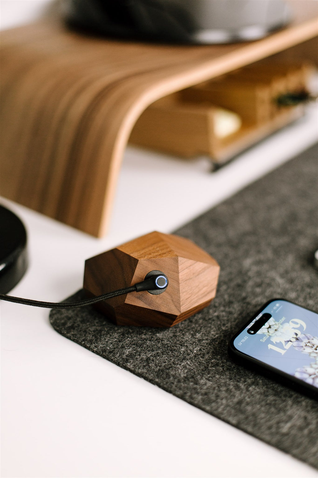 Magnetic Wooden MagSafe Charger