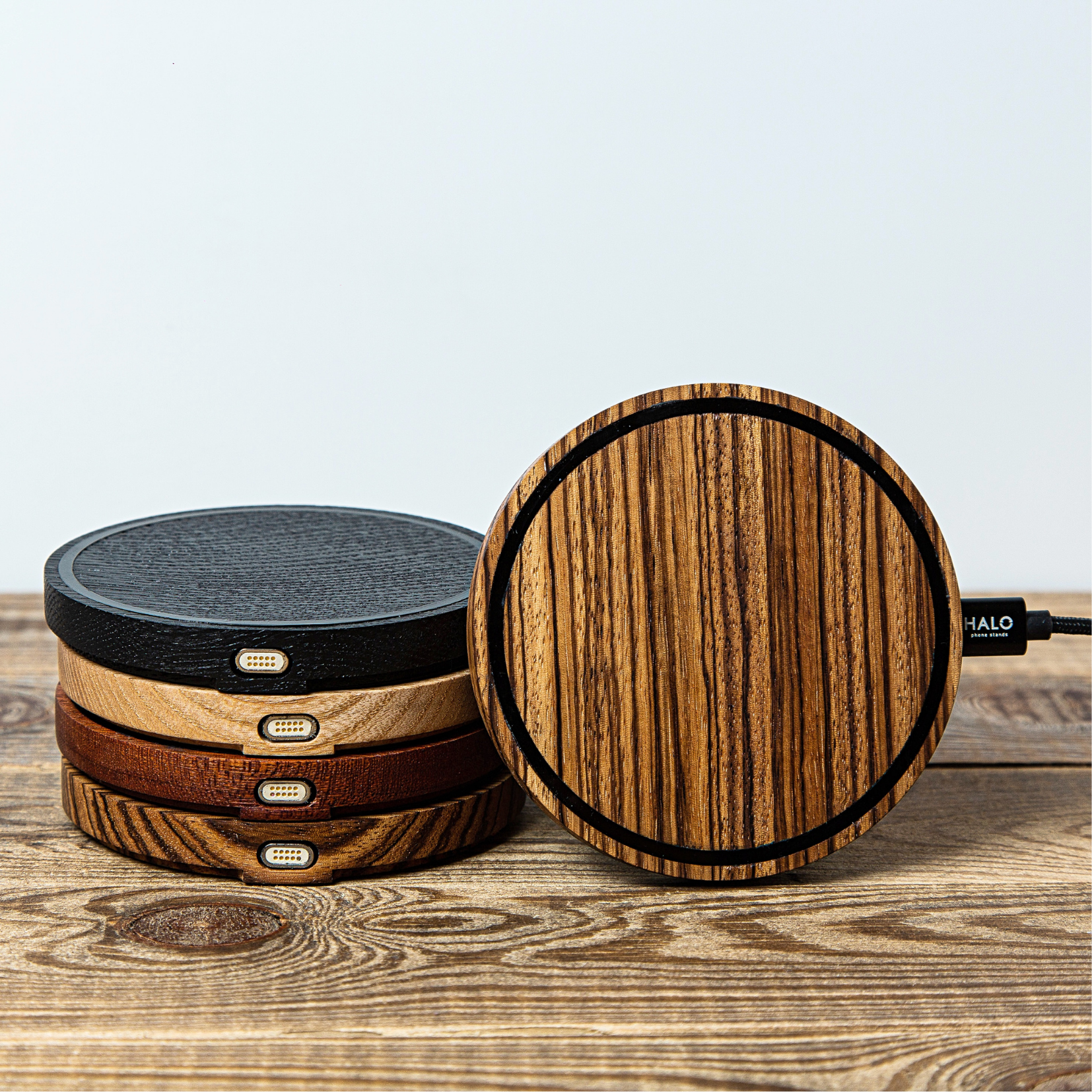 Slim Wireless Charging Station ZEBRANO