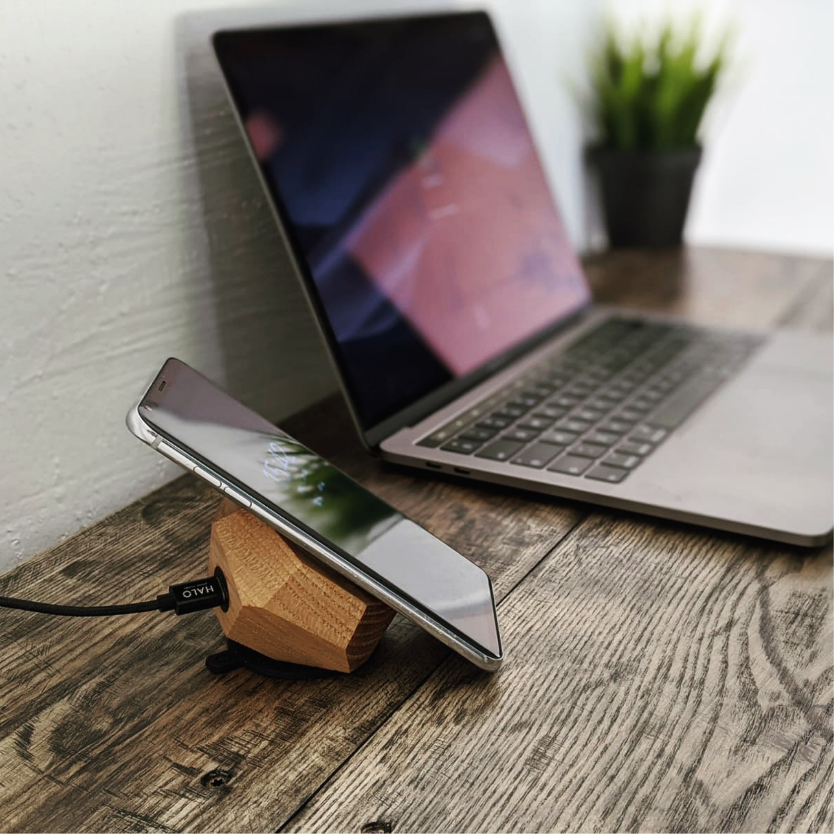 QI Wireless charger OAK