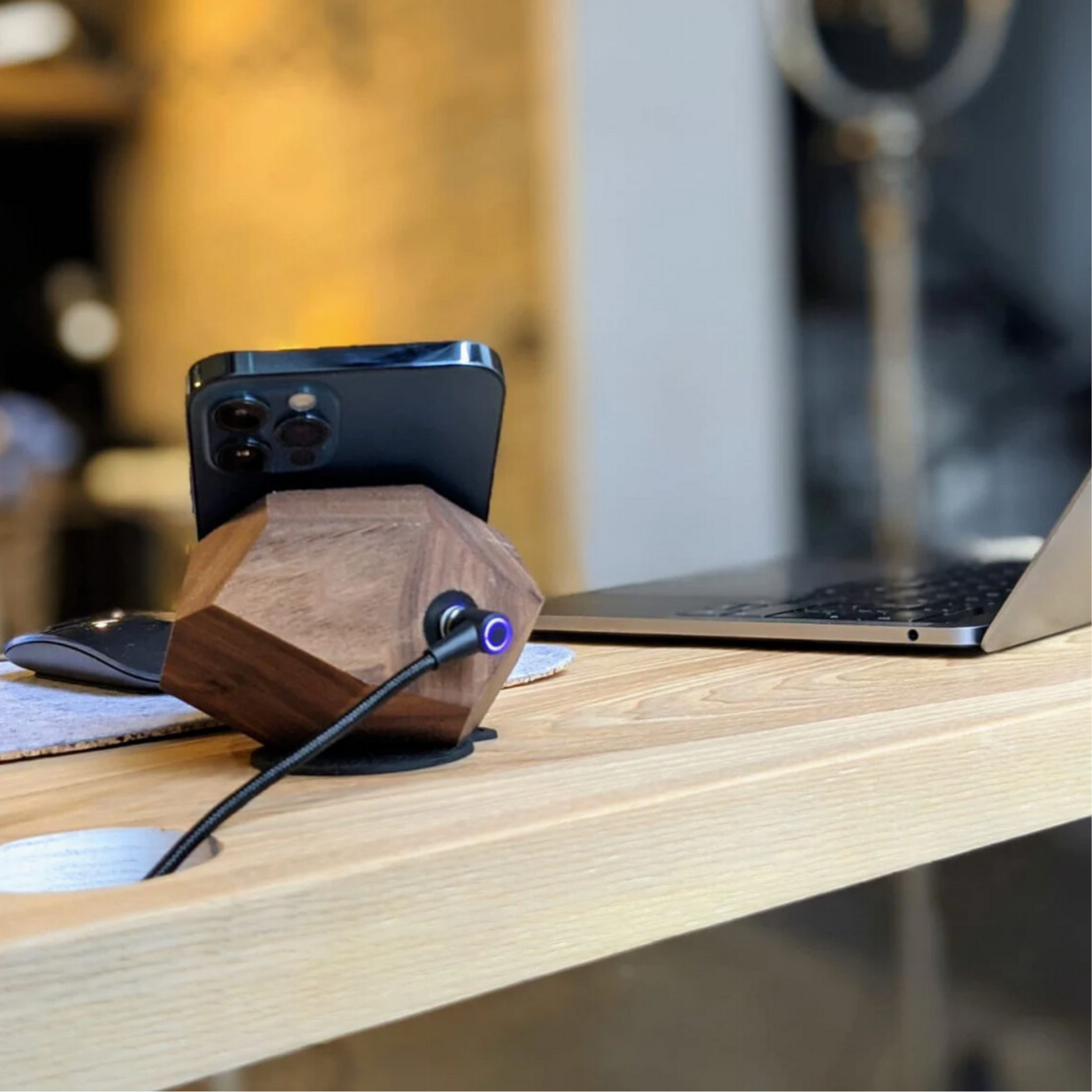 15W Fast Charge Walnut Wood Wireless Charger