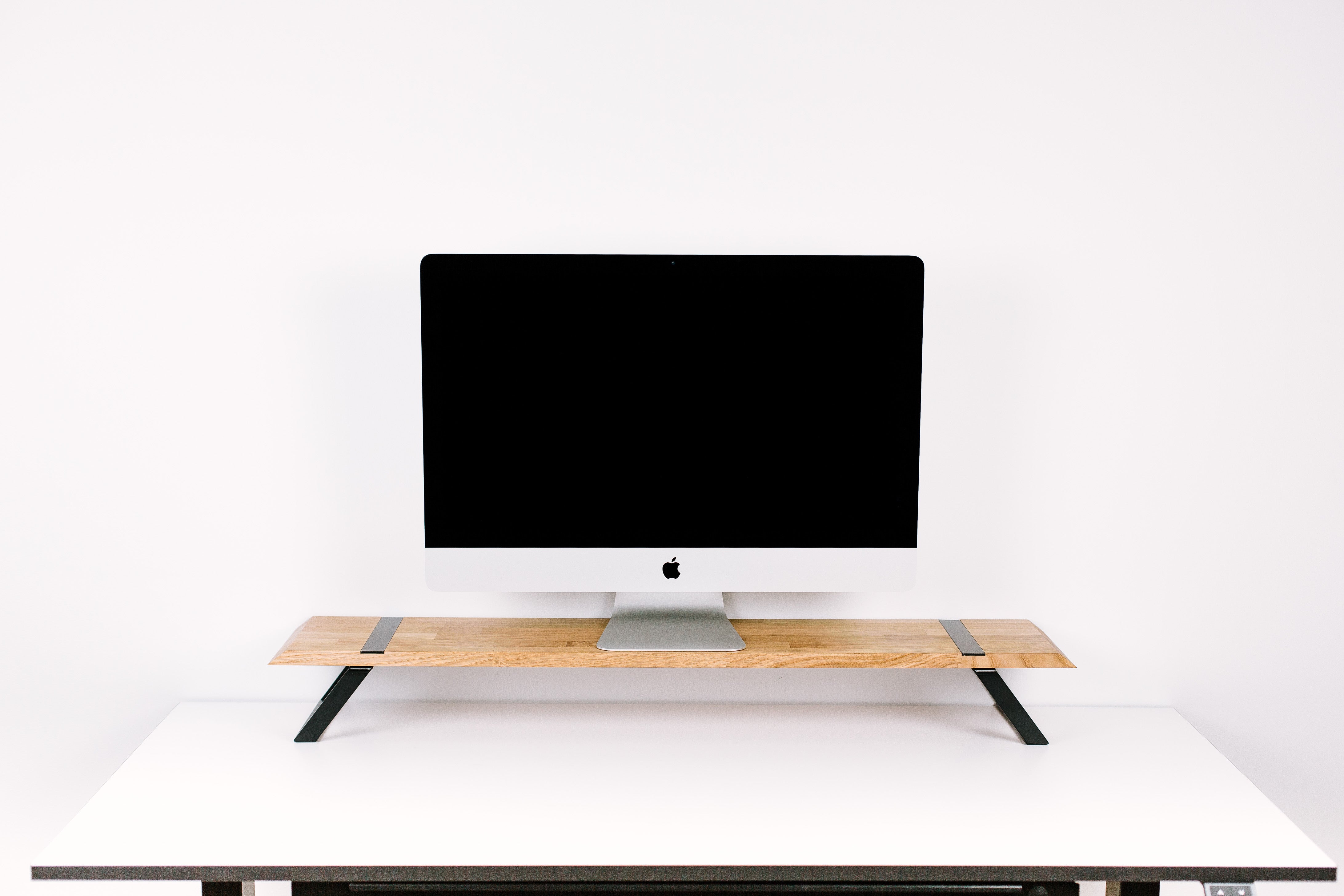 Dual monitor stand