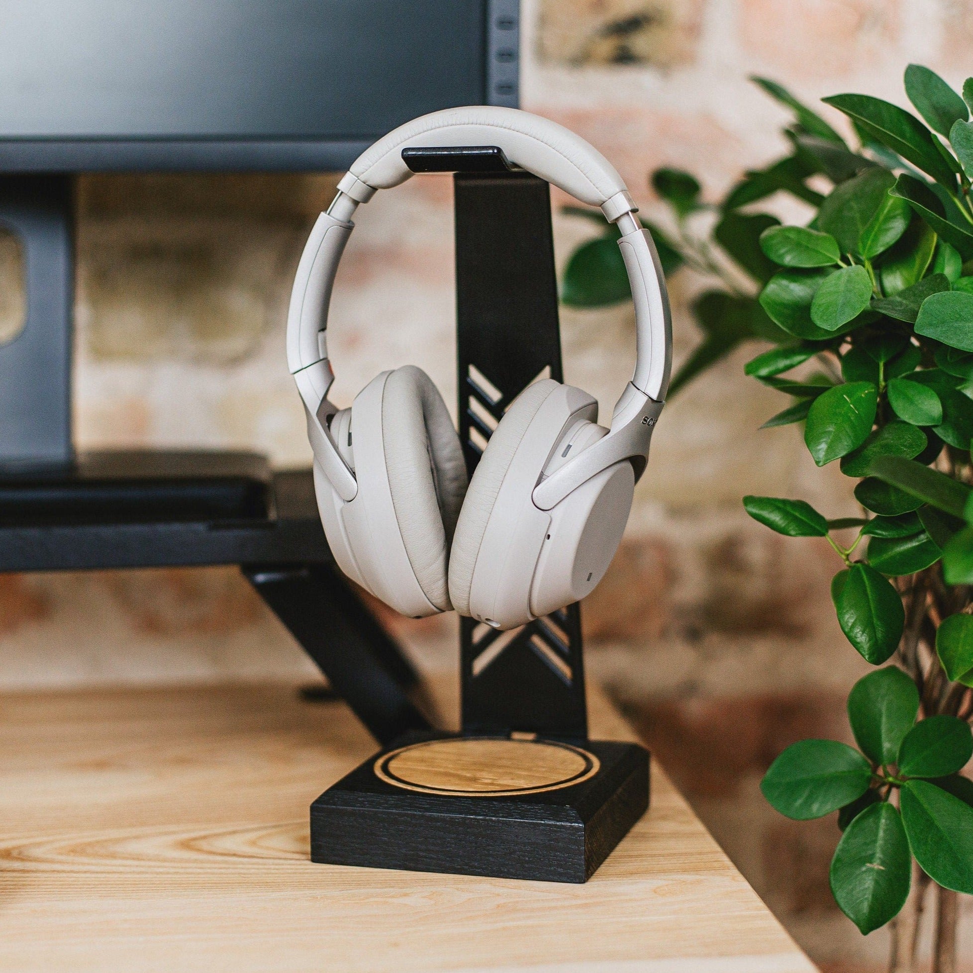 Halo Headphone Stand, black